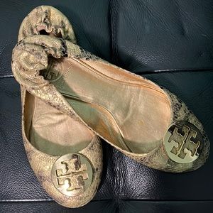 Tory Burch flats, size 8 M, but better for size 7.5. Made in Brazil